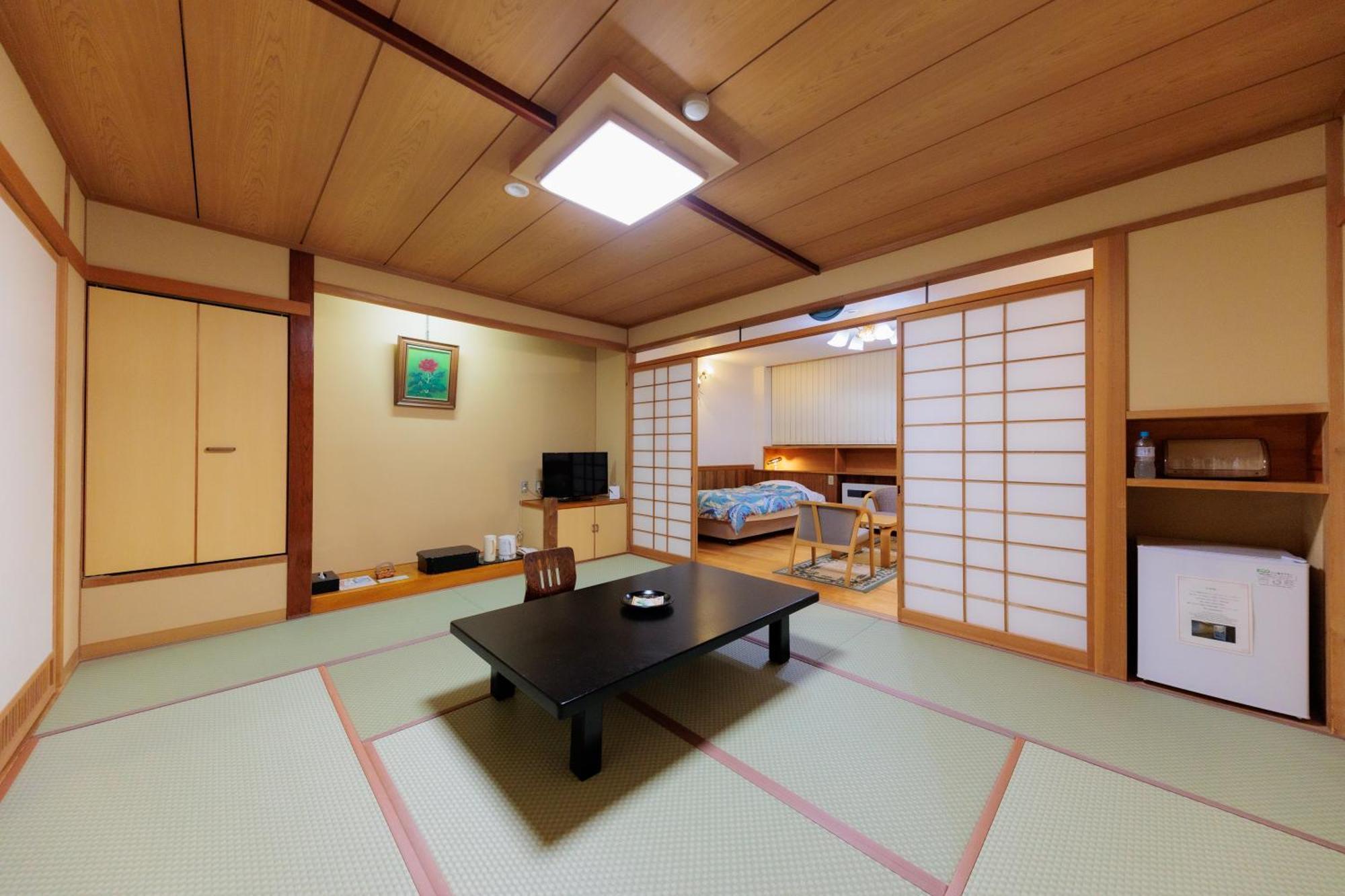Yuzawa Grand Hotel Экстерьер фото