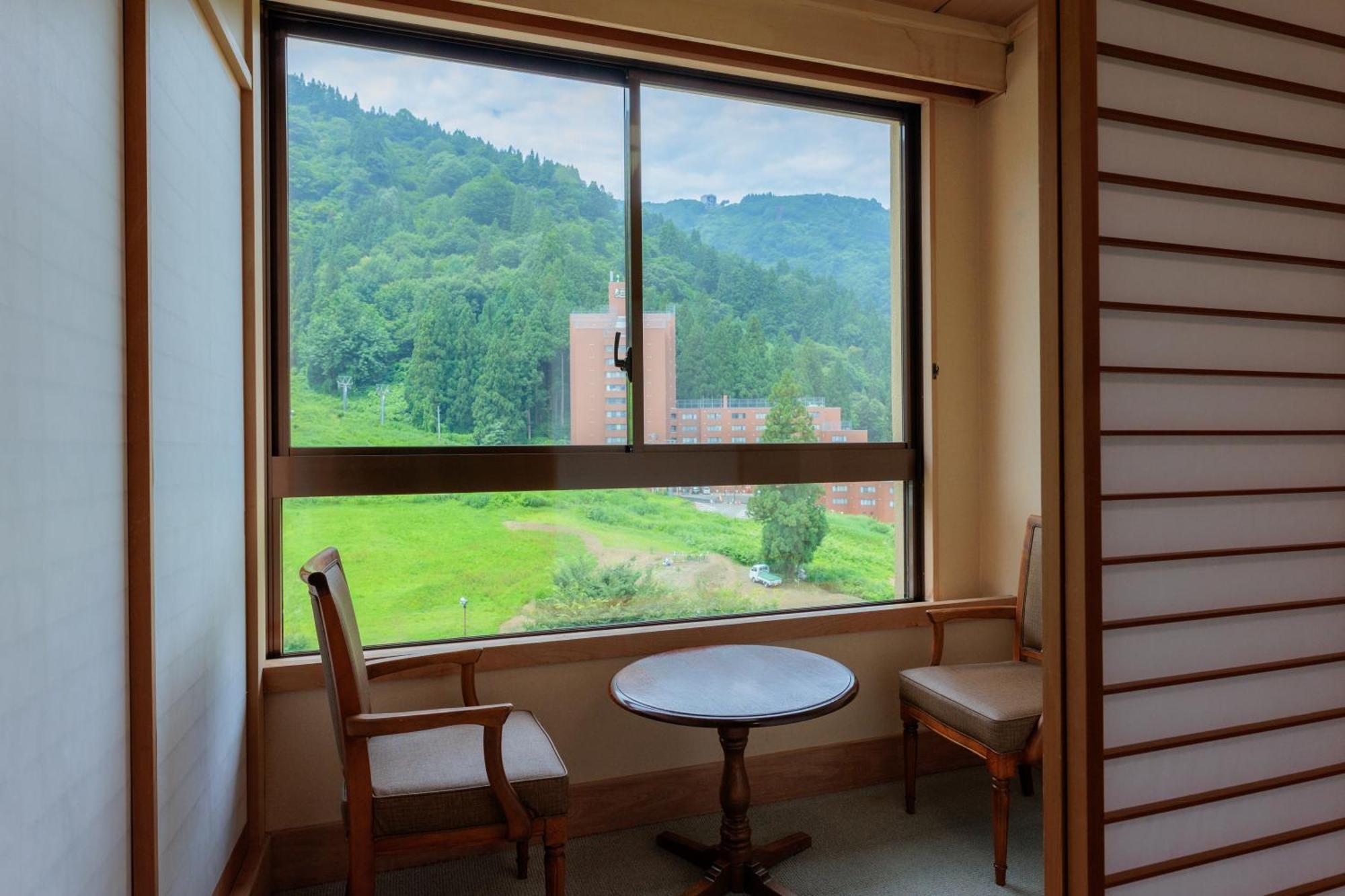Yuzawa Grand Hotel Экстерьер фото