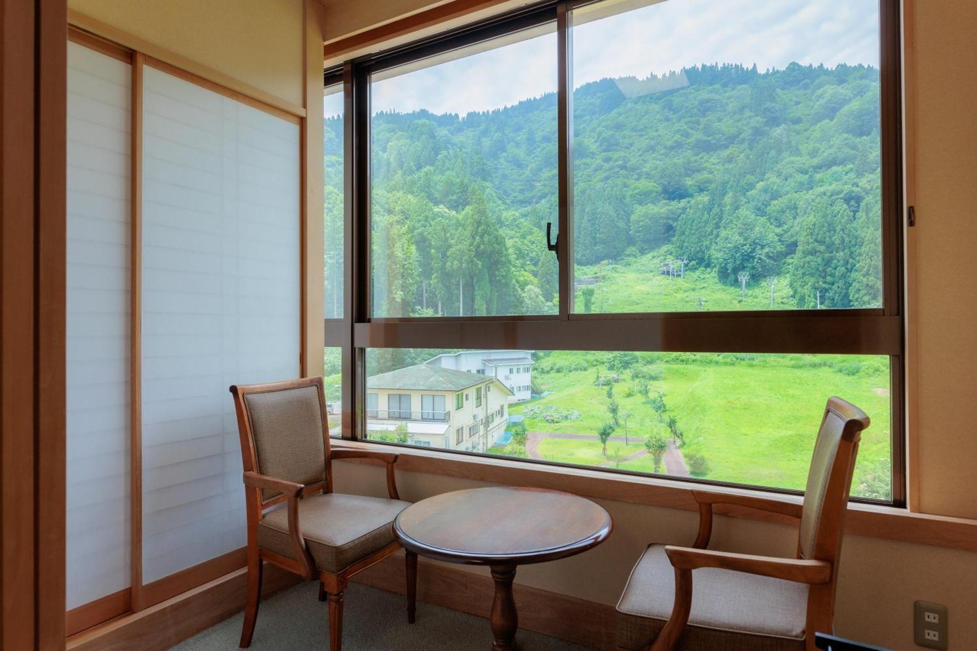 Yuzawa Grand Hotel Экстерьер фото