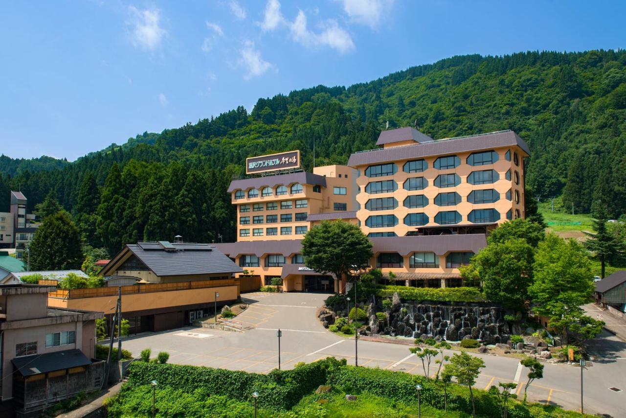Yuzawa Grand Hotel Экстерьер фото